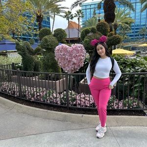 Meet your Posher, Kennedy